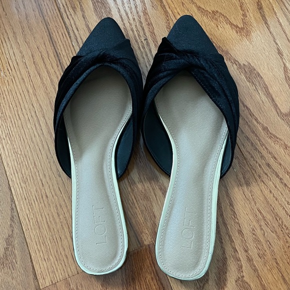 LOFT Bowed Velvet Flat Mule!! - Picture 1 of 7